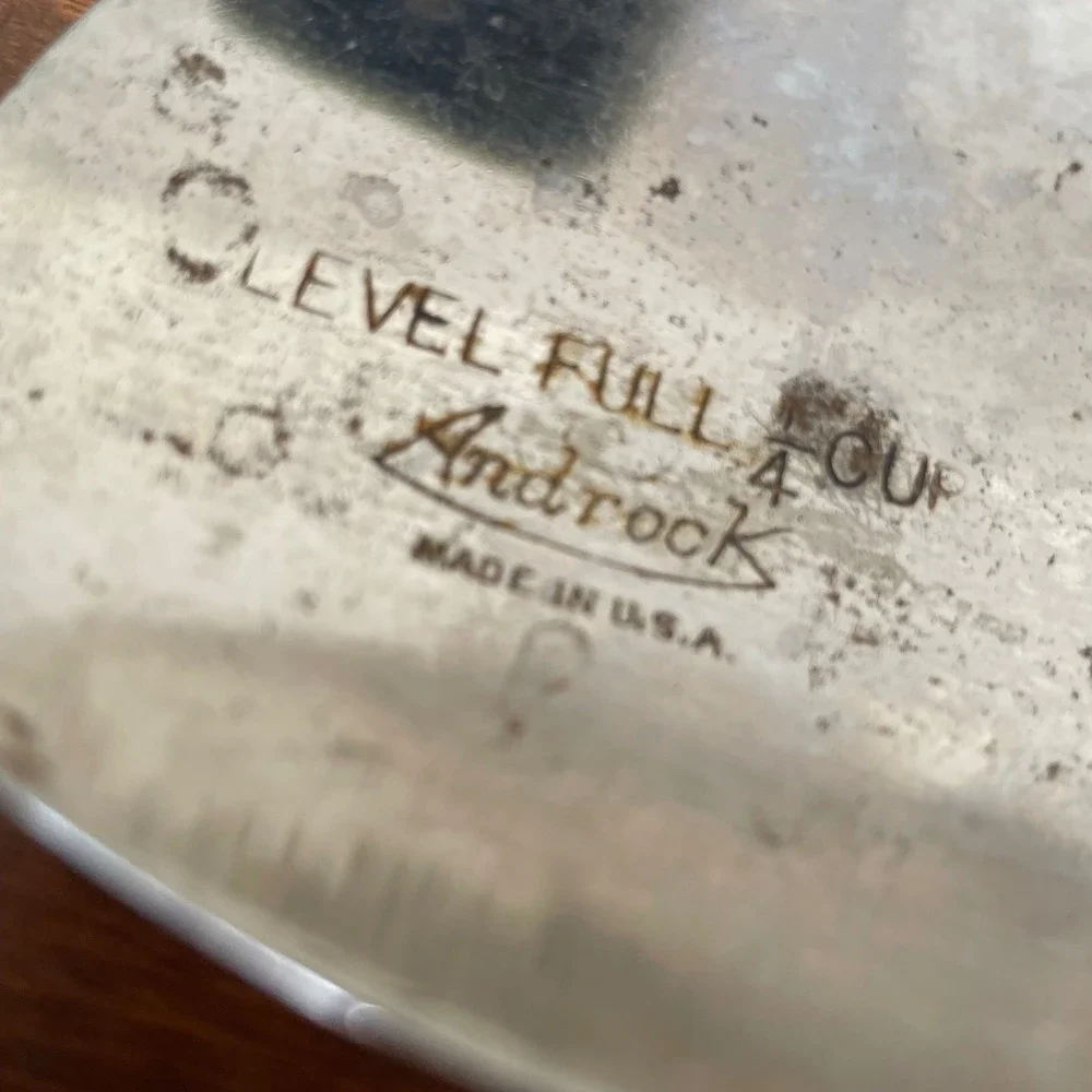 Androck Level‎ Full 1/4 Cup Vintage Scoop green wood Handle READ Distressed